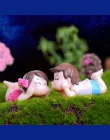 2 sztuk śliczne miłośników chłopiec dziewczyna leży na z przodu miniaturowy ogród Bonsai domek dla lalek wystrój