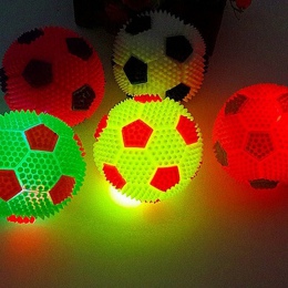 Wysokiej jakości migające światło Up kolorowe zabawki piłka nowość do ściskania pies piłka Squeak zabawki dźwięk 7 cm