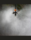 Wiszące anty kroplówki dysza mgły krzyż dysza rozpylająca przeciwmgielne strumień wody do szklarni do nawadniania kropelkowego 1