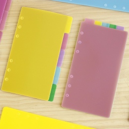 5 sztuk/partia kolorowe przezroczyste PP Separator na pierścionki Notebook 6-otwór strona główna A5 A6 luźne liści pamiętnik kat