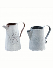 Oryginalny metalowy stojący wazon stylizowany na starodawny dzbanek żeliwny w skandynawskim stylu w szarym kolorze