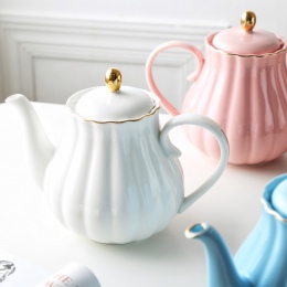 Elegancki ceramiczny dzbanek do kawy herbaty w kształcie dyni ręcznie malowany klasyczny złoty biały