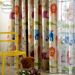 Modne dekoracyjne kolorowe zasłony okienne balkonowe do pokoju dziecięcego w zwierzątka słoniki żyrafy lwy ozdobne długie firany