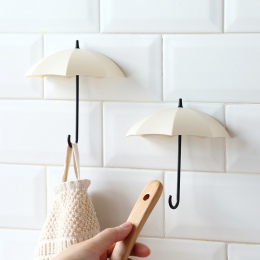 Dekoracyjne samoprzylepne wieszaki ścienne łazienkowe na szczoteczki do zębów w kształcie uroczych parasolek ozdobne uchwyty