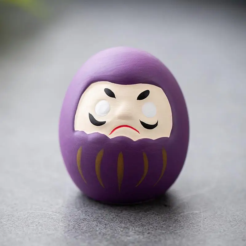 Ceramiczna laleczka Daruma figurka na szczęście Armijna zieleń