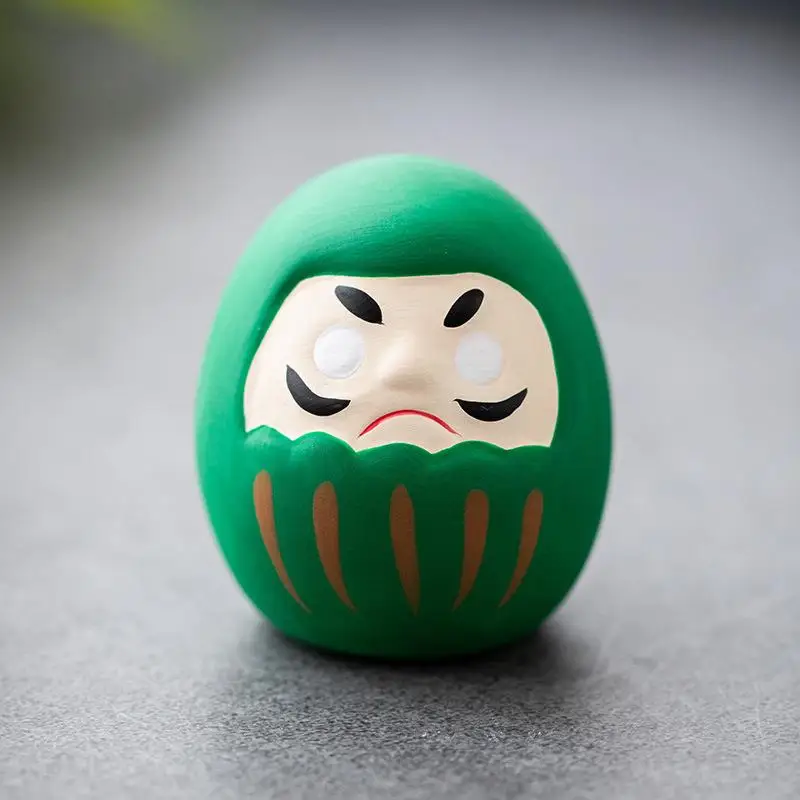Ceramiczna laleczka Daruma figurka na szczęście śliwka