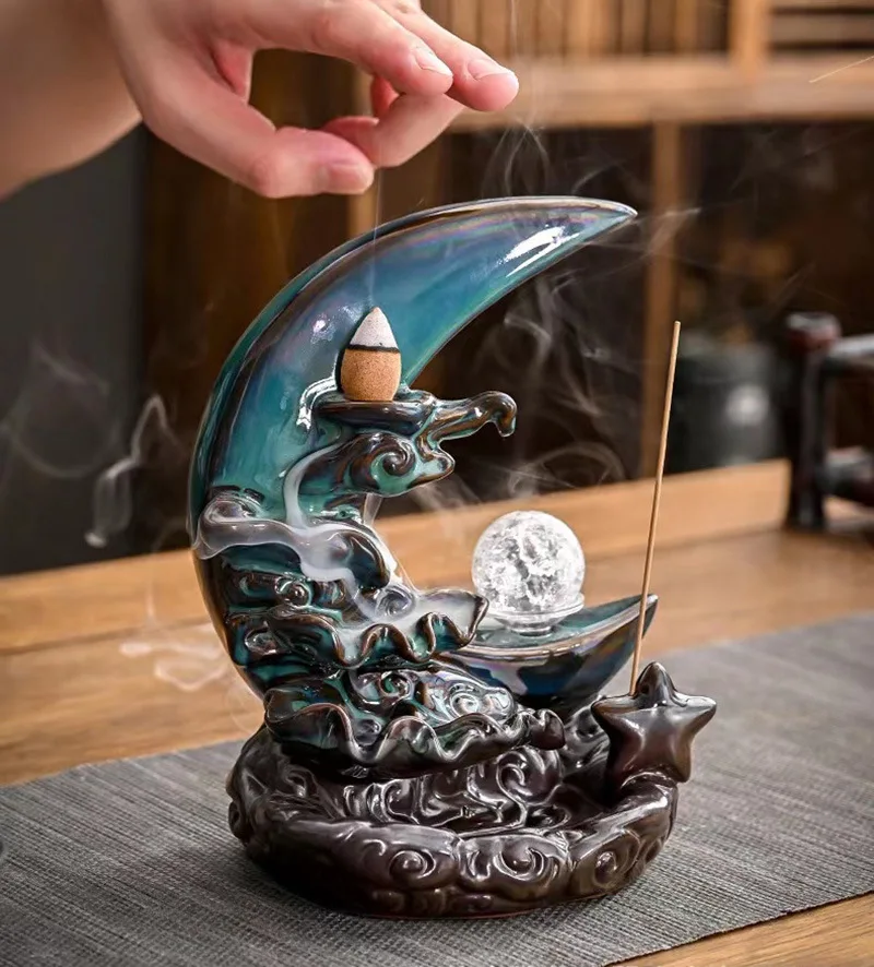 Ceramiczna kadzielnica reflux z motywem księżyca i lotosu — styl Zen Biały