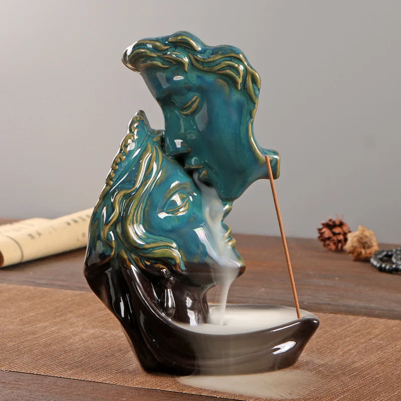 Ceramiczna kadzielnica reflux z parą zakochanych — romantyczna dekoracja żółty