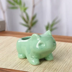 Ceramiczna mini doniczka na sukulenty z otworem Czerwony