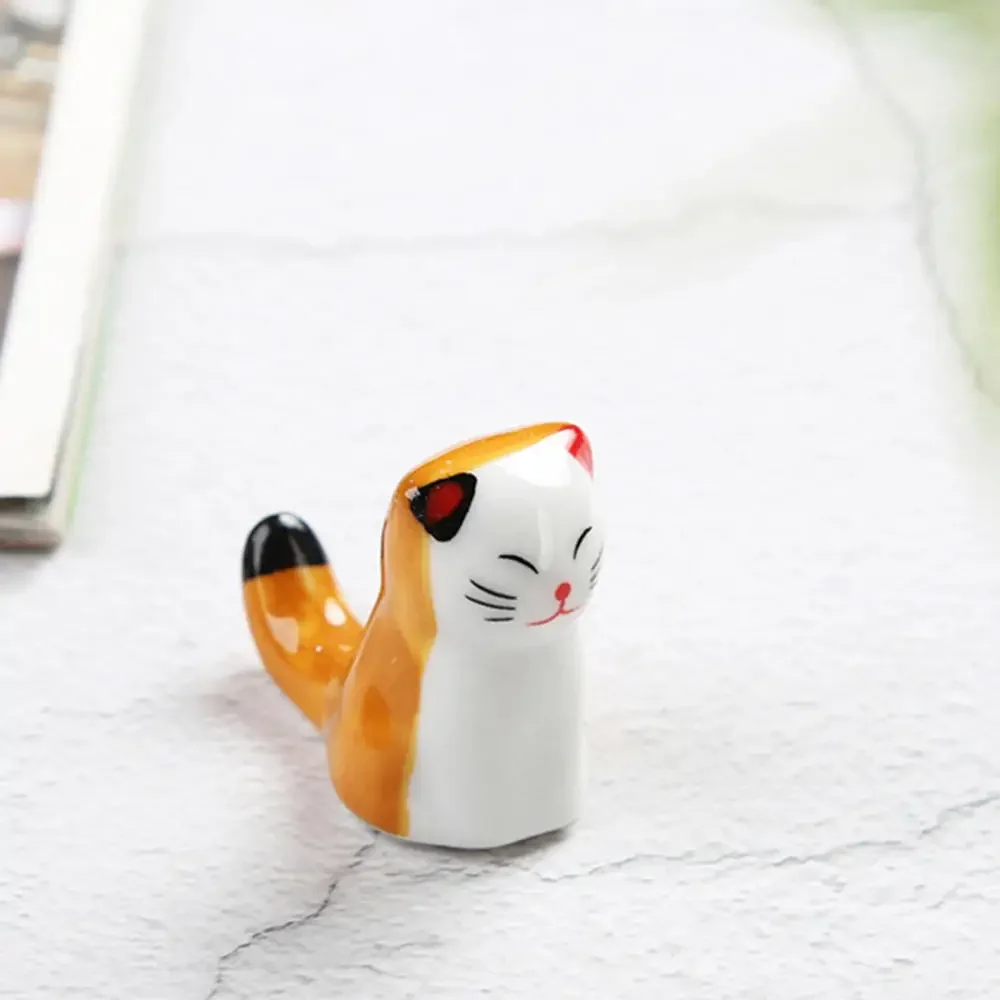 Ceramiczna podstawka pod pałeczki kot na szczęście Różowy szary