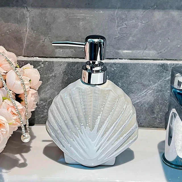 Ceramiczny dozownik mydła w kształcie muszli 420 ml Biały