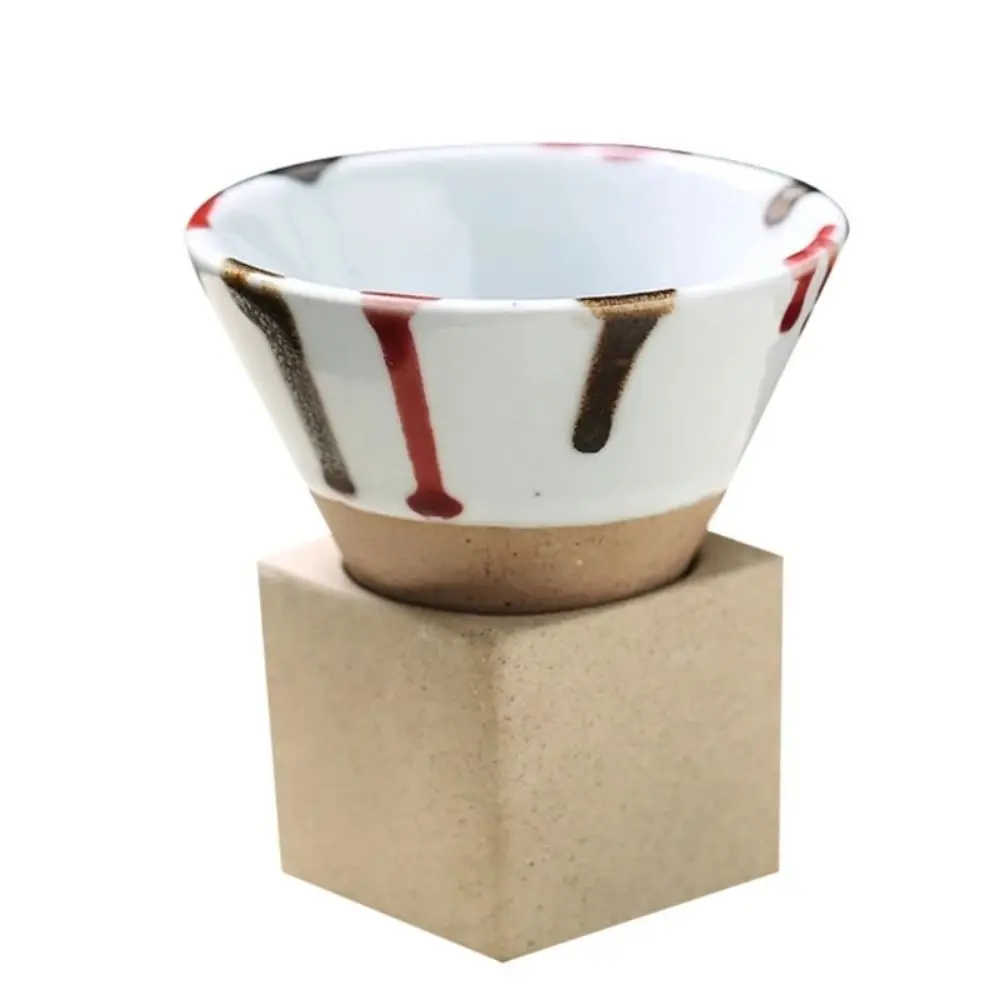 Ceramiczny kubek do kawy i herbaty w kształcie stożka z podstawką 100 ml Fioletowy/фиолетовый