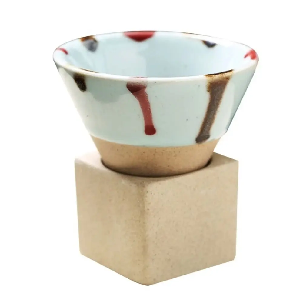 Ceramiczny kubek do kawy i herbaty w kształcie stożka z podstawką 100 ml Pomarańczowy