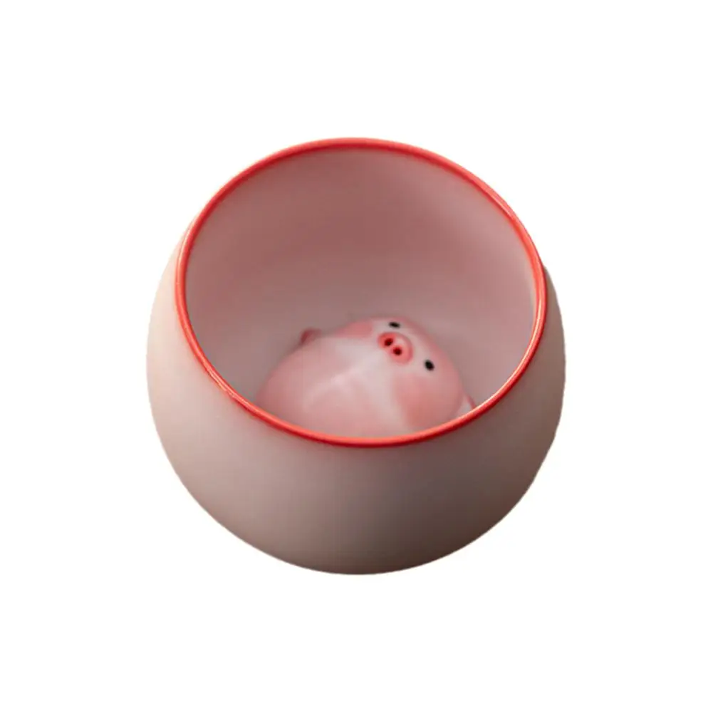 Ceramiczny kubek ze świnką w środku — zabawny kubek do herbaty śliwka