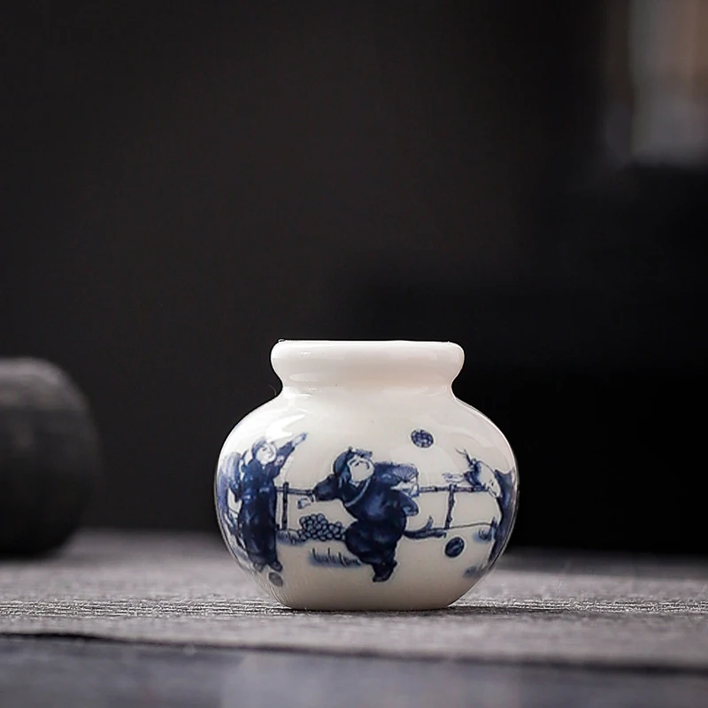 Ceramiczny mini wazon w stylu porcelany Biały