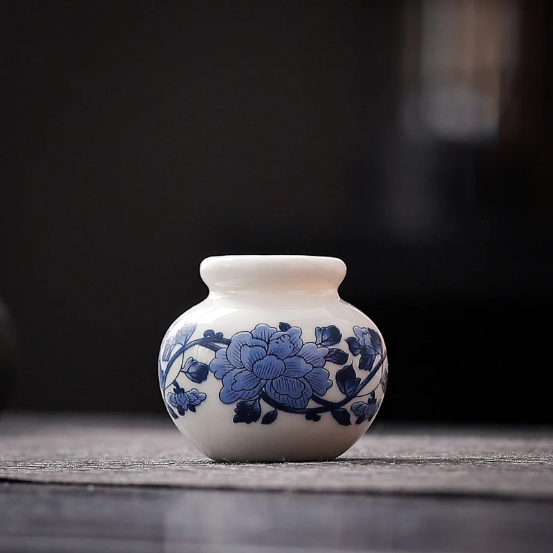 Ceramiczny mini wazon w stylu porcelany Czerwony