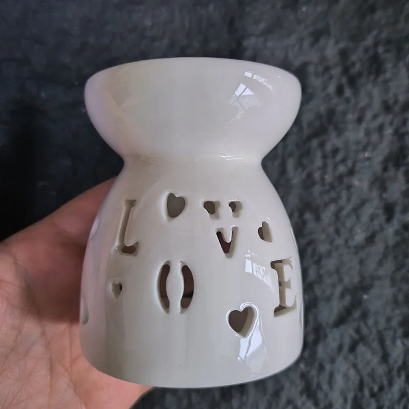Ceramiczny palnik do kadzideł i olejków eterycznych w stylu orientalnym Czerwony