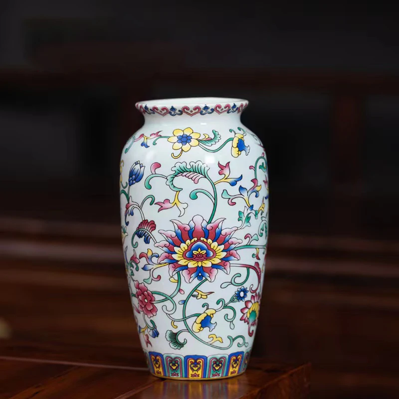 Ceramiczny wazon w stylu chińskim z ręcznym malowaniem Armijna zieleń