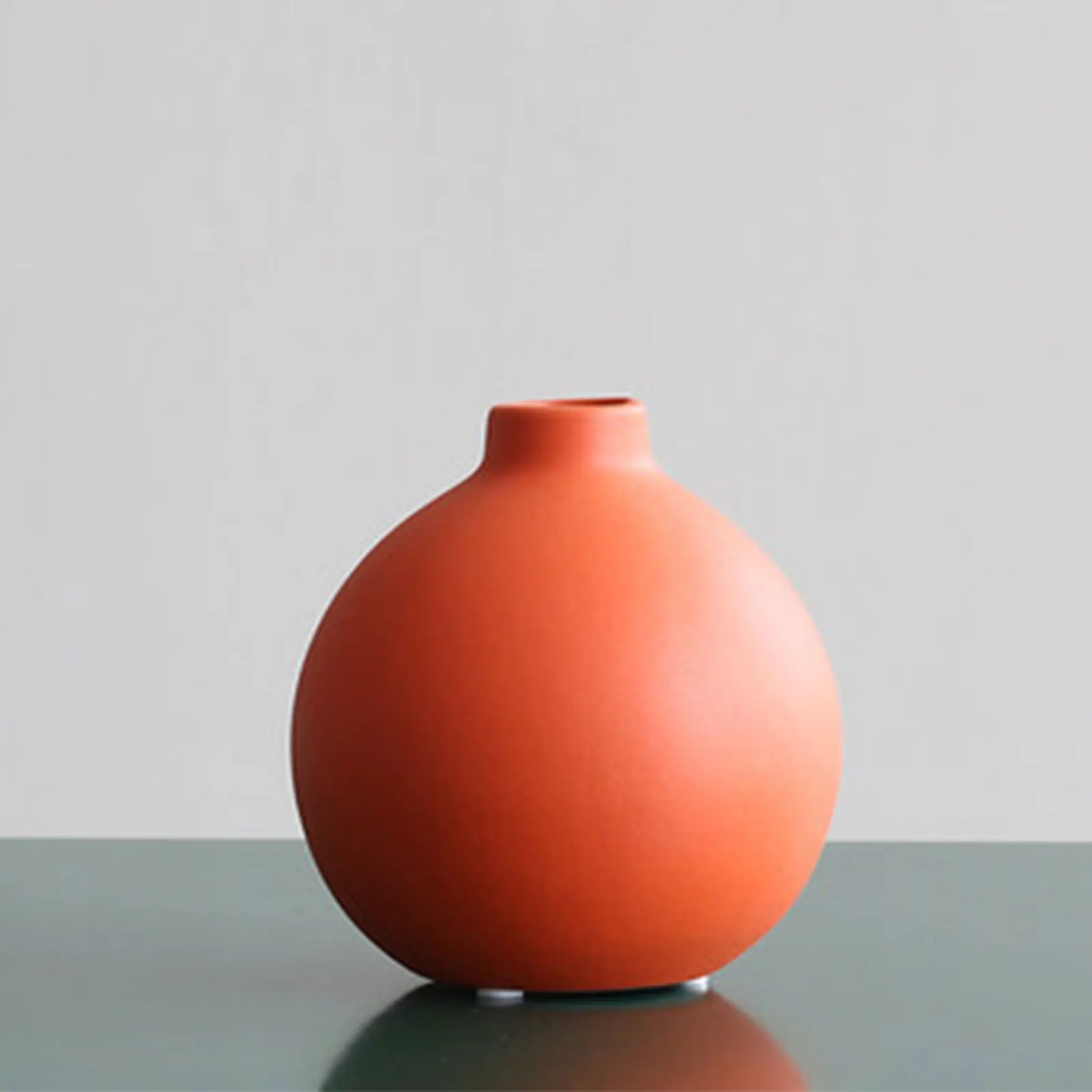 Ceramiczny wazon nordycki z wąską szyją na komodę i półkę Pomarańczowy