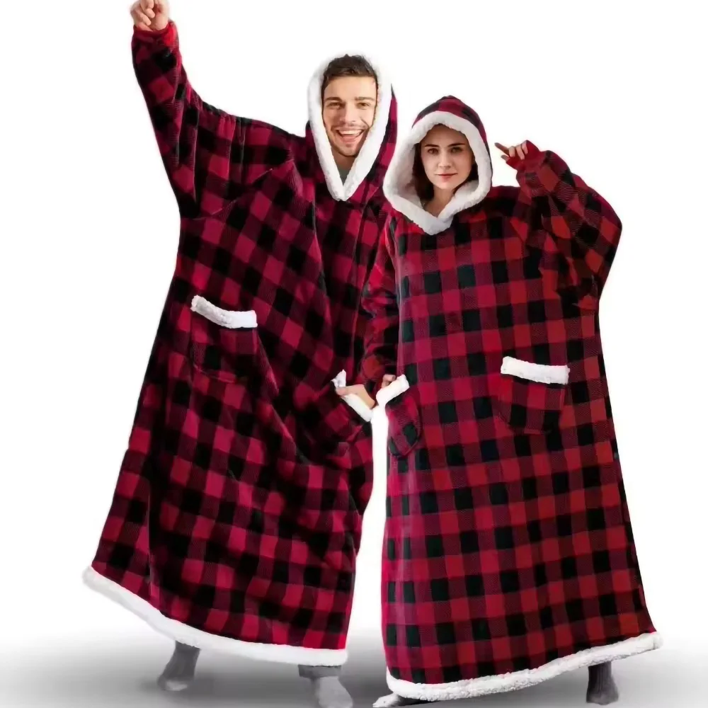Ciepły koc z kapturem i kieszenią — gruby plusz hoodie do owijania Czerwony
