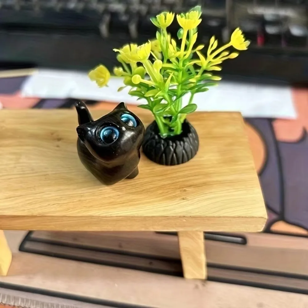 Drewniana figurka kota do domu Khaki