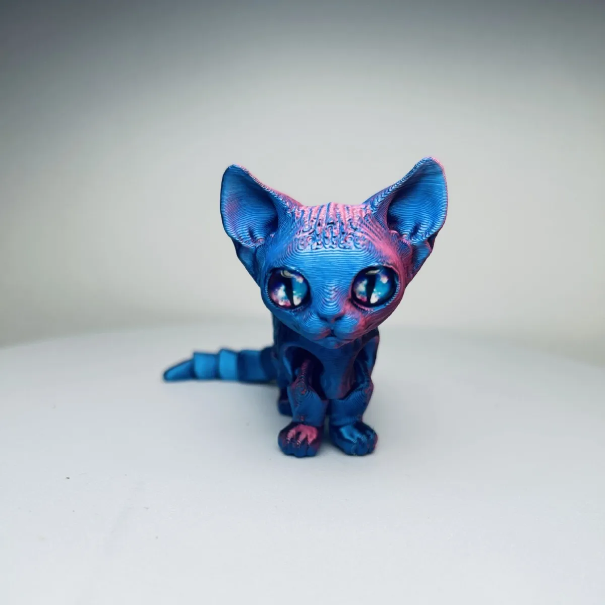 Figurka kota syjamskiego 3D z ruchomymi stawami Jasnoszary