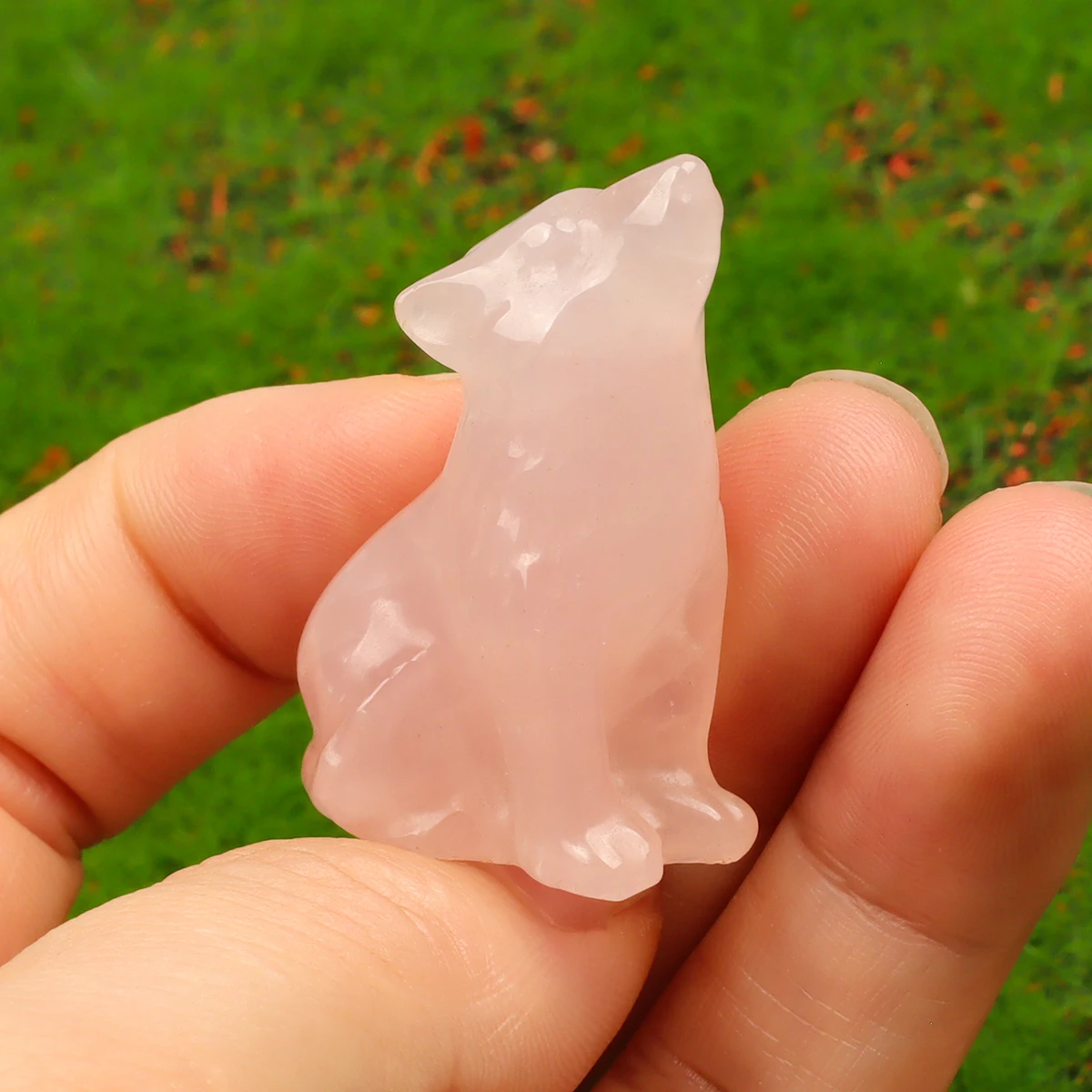 Figurka wilka z naturalnego kamienia ozdoba biurka Armijna zieleń