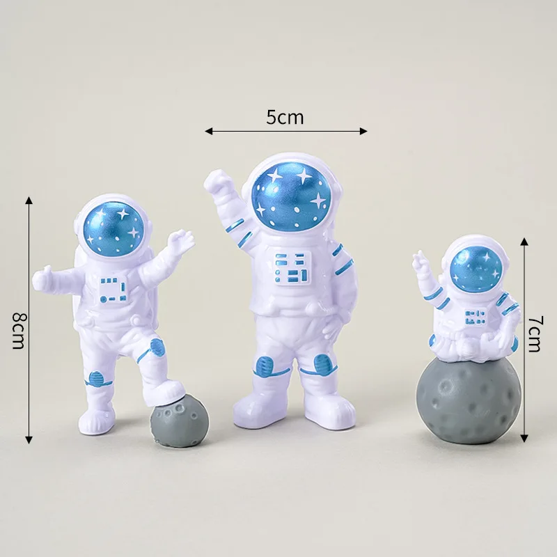 Figurki astronautów – zestaw 4 miniatur do dekoracji biurka i stołu Burgundia