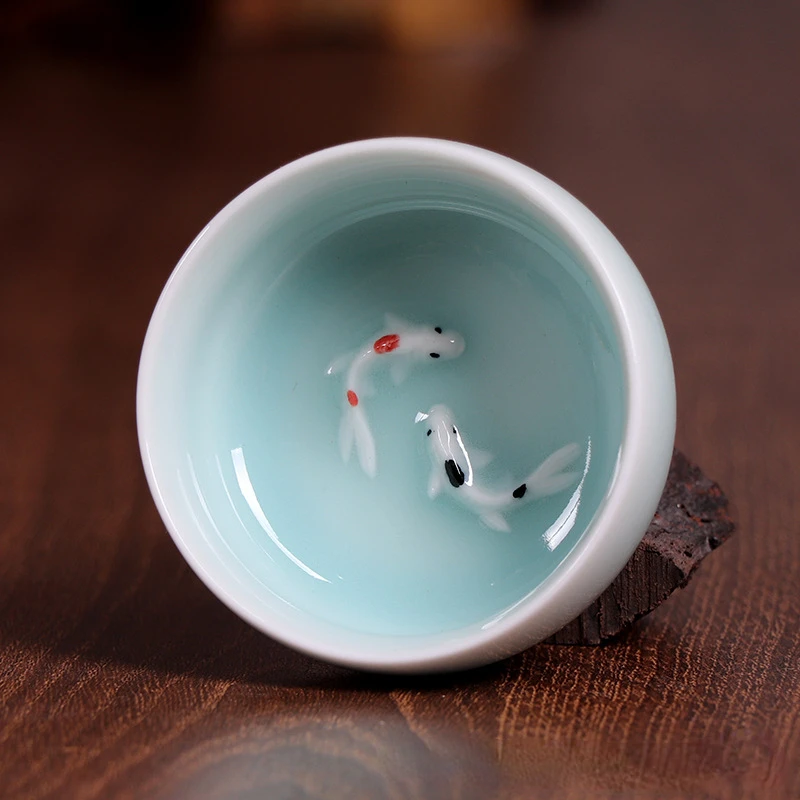 Porcelanowe filiżanki do herbaty Longquan Celadon ze złotą rybką Jasnożółty