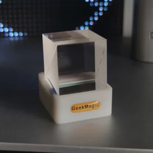 Holograficzny zegar GeekMagic z animacjami GIF i stacją pogodową Biały