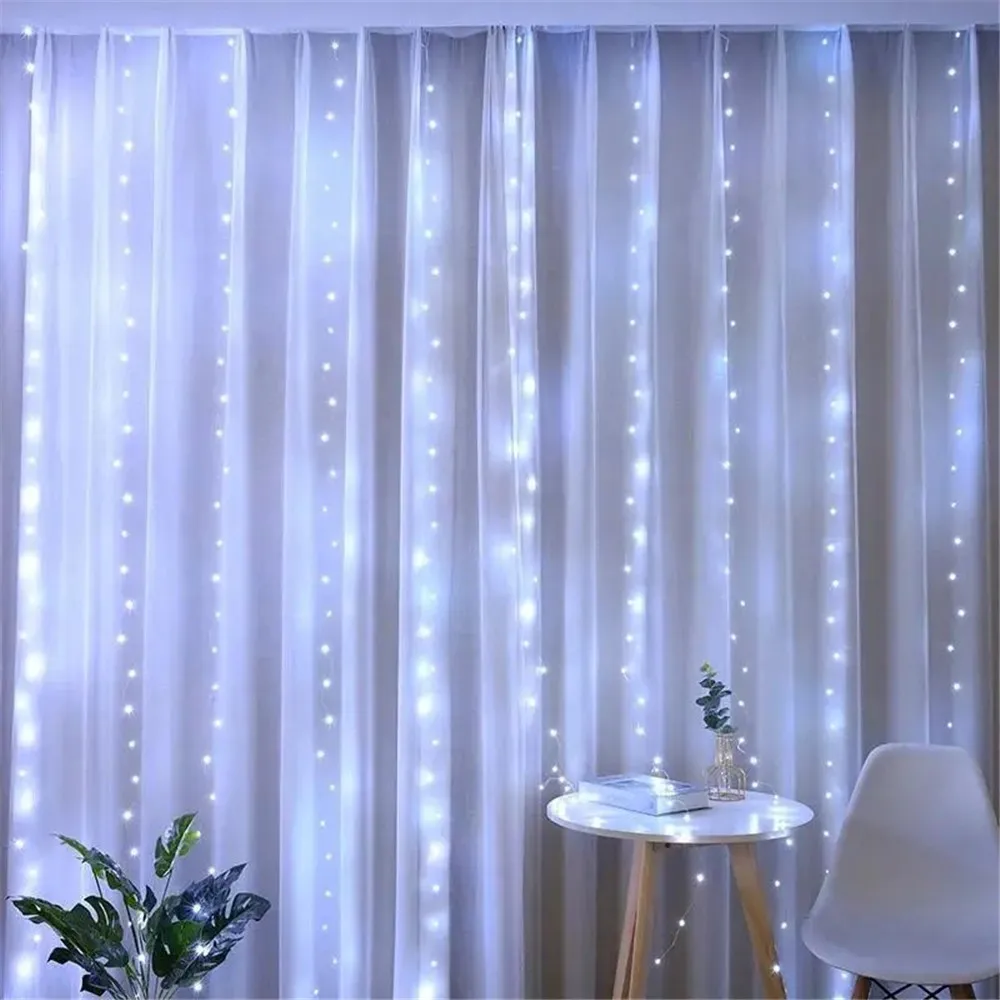 Lampki LED na baterie z kurtynką — dekoracyjne oświetlenie sypialni Zmienny