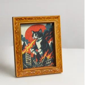 Magnes na lodówkę kot kaiju zieje ogniem vintage w ramce Czerwony