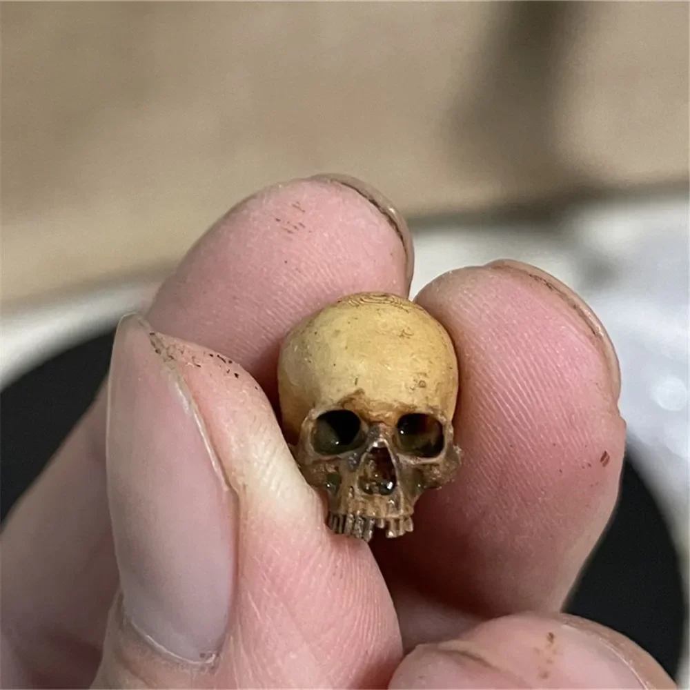 Mini czaszka - figurka na Halloween Jasnoszary