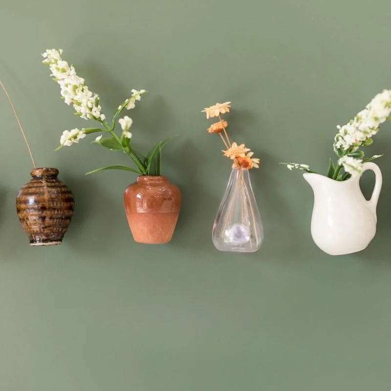 Miniaturowy ceramiczny wazonik magnes na lodówkę Czerwony