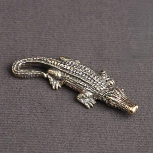 Mosiężna figurka krokodyla - miniaturowa ozdoba na biurko Jasnozielony