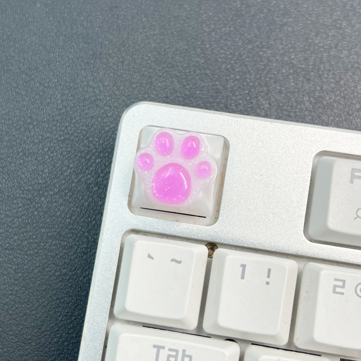 Nakładka na klawisz kocia łapka – przezroczysty keycap na trzpień krzyżowy Beżowy