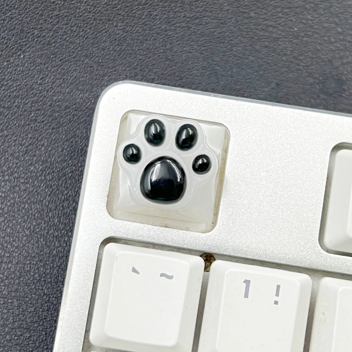 Nakładka na klawisz kocia łapka – przezroczysty keycap na trzpień krzyżowy Czarny
