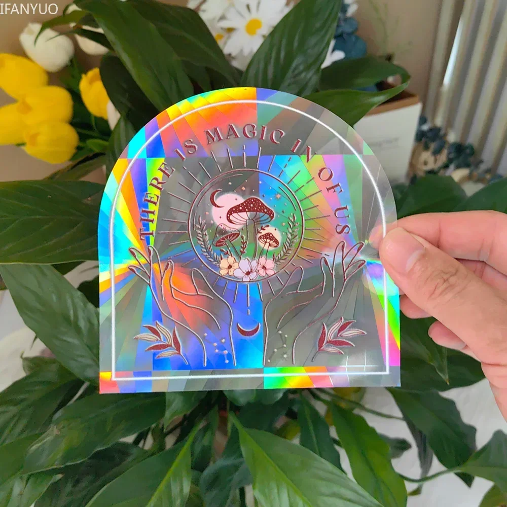 Naklejka Sun Catcher na szybę z kotem i ćmą Armijna zieleń