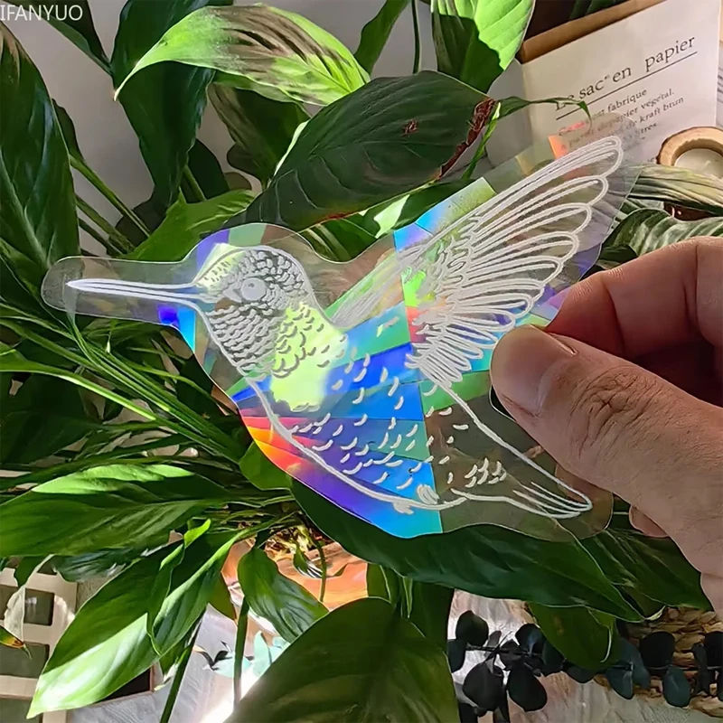 Naklejka Sun Catcher na szybę z kotem i ćmą Jezioro błękitne