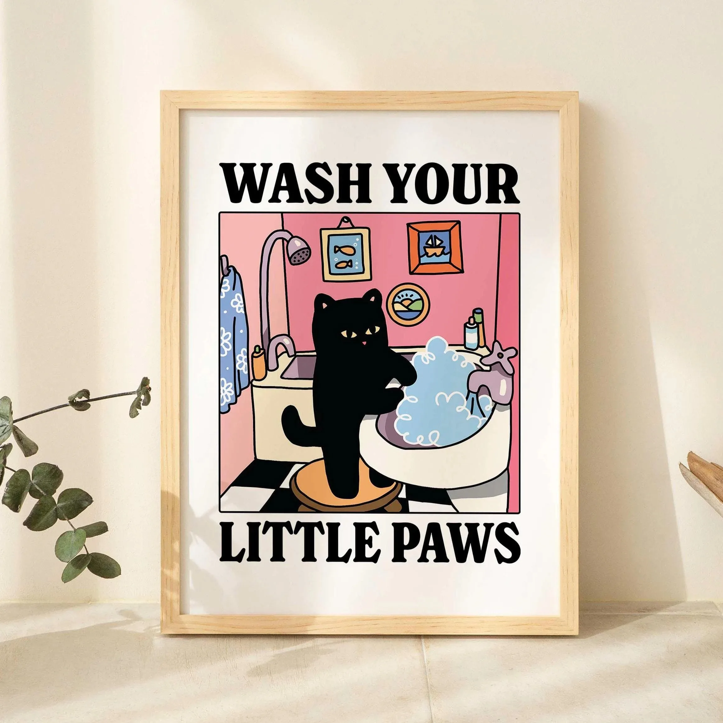 Plakat kawaii z kotem myjącym łapki — obraz na płótnie do łazienki i pokoju dziecięcego żółty
