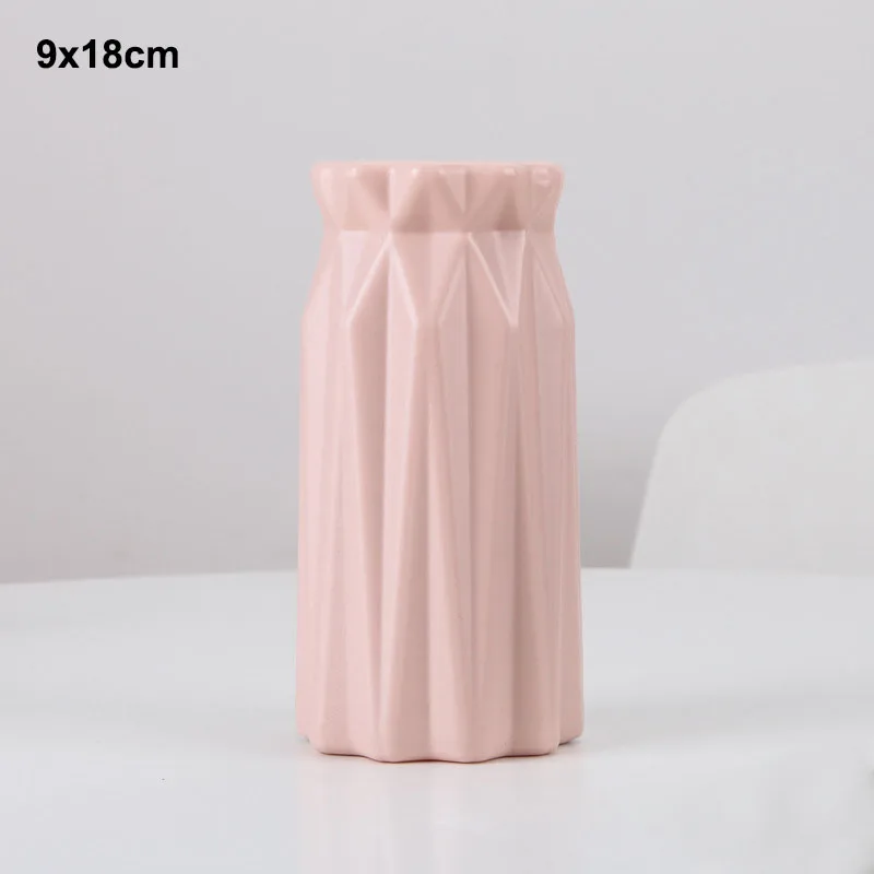 Plastikowy wazon origami w stylu Morandi Armijna zieleń