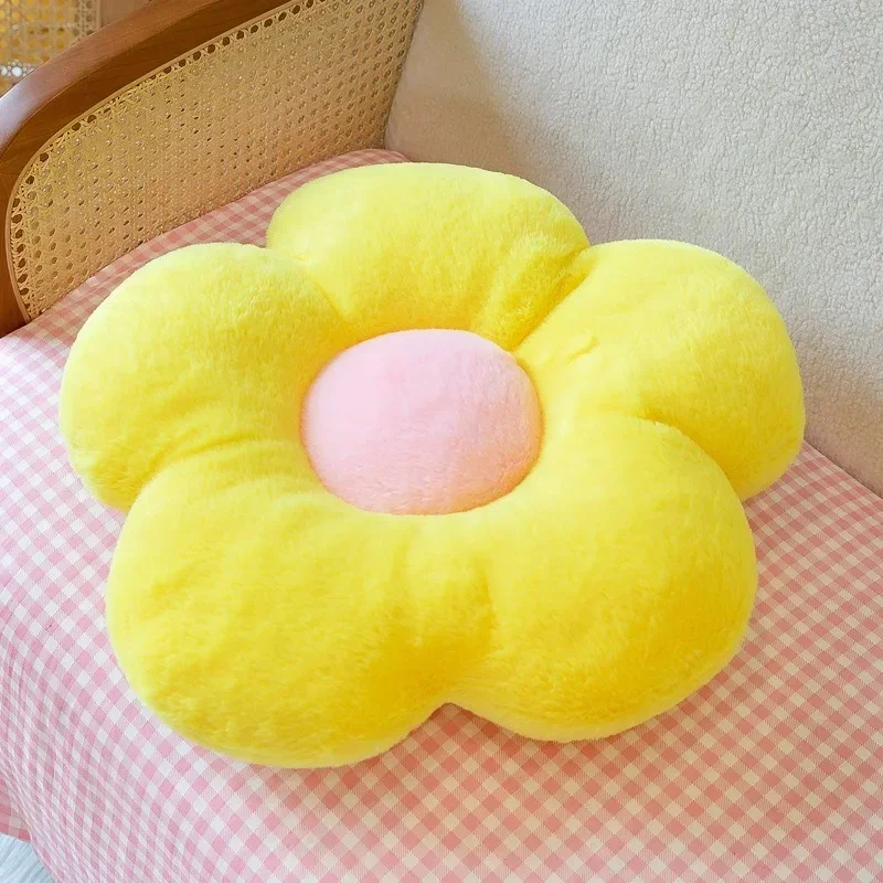 Pluszowa poduszka kwiat słonecznik 35 cm – dekoracja sypialni i biura żółty
