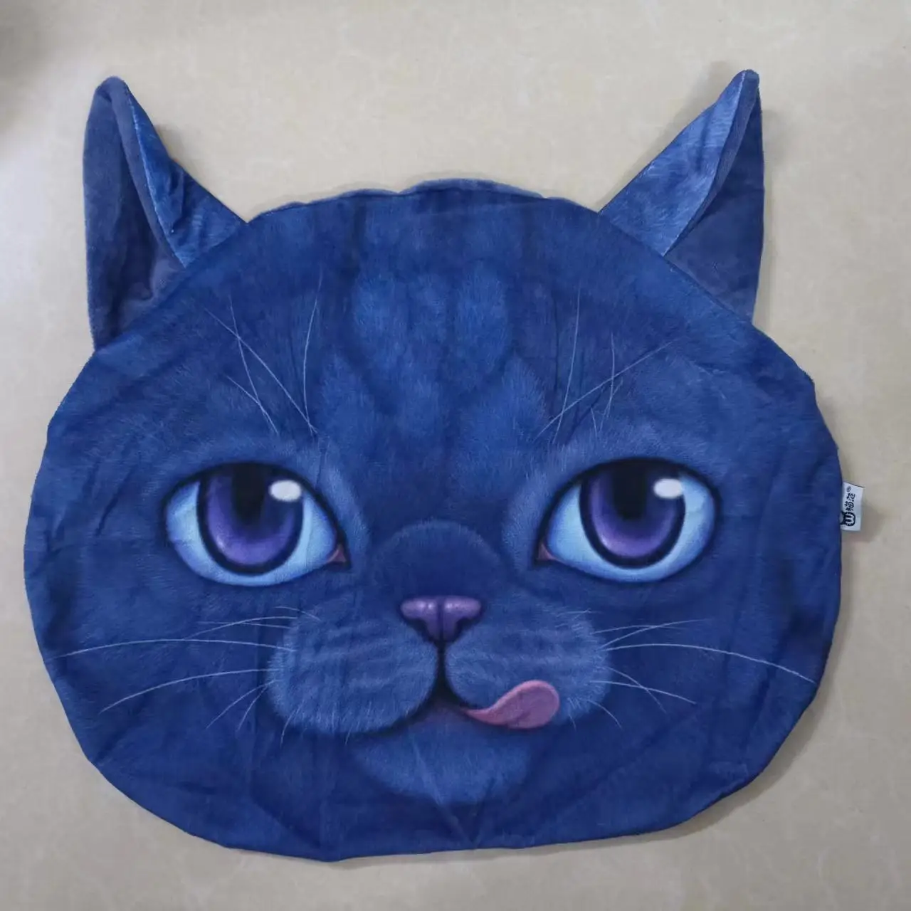 Poduszka 3D w kształcie głowy kota lub psa 35 cm Zielony