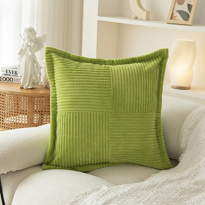 Poszewka na poduszkę boho świąteczna sztruksowa — paski sofa 45x45 cm Jasnozielony