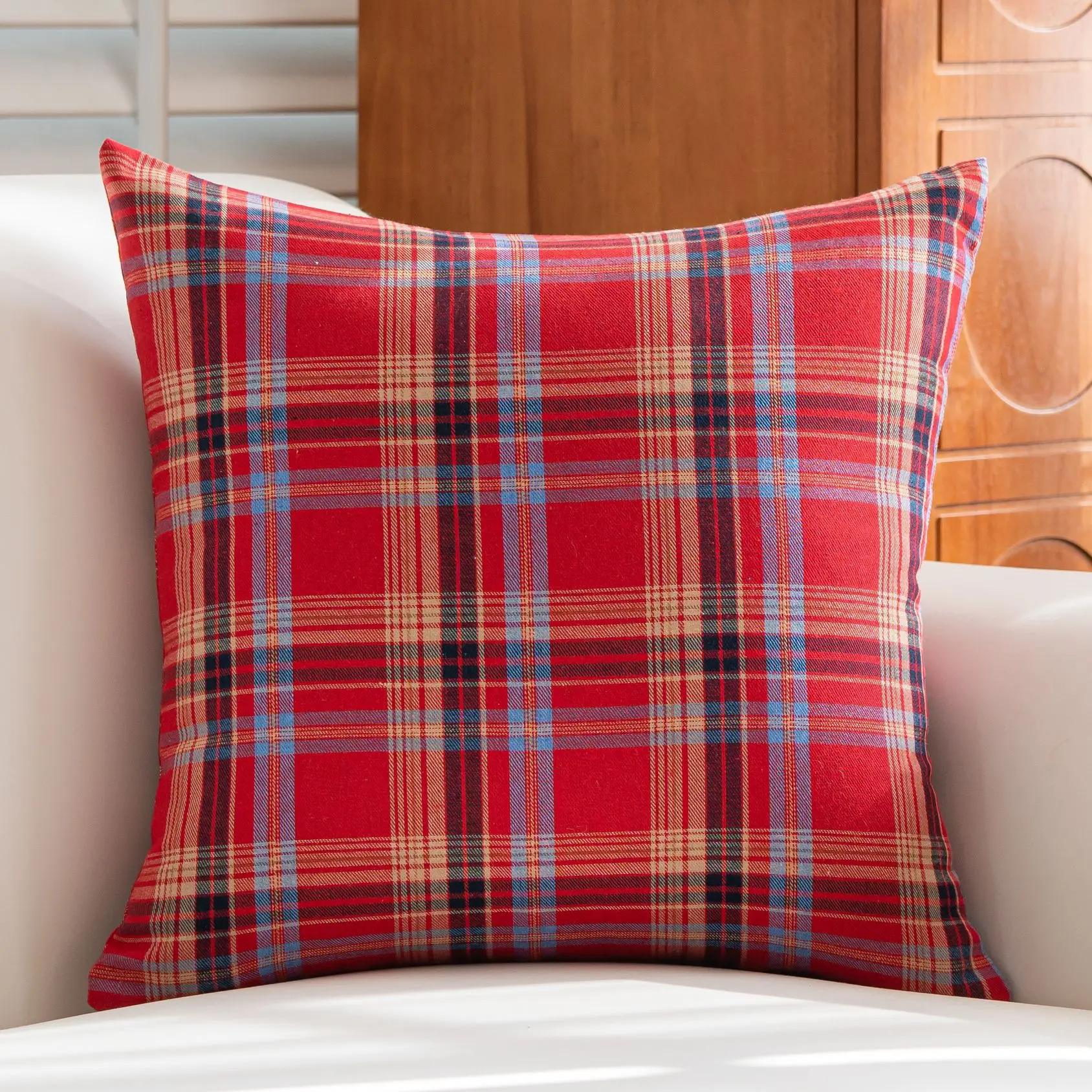 Poszewka na poduszkę w kratę tartan świąteczną — styl farmhouse 45x45 cm Czerwony