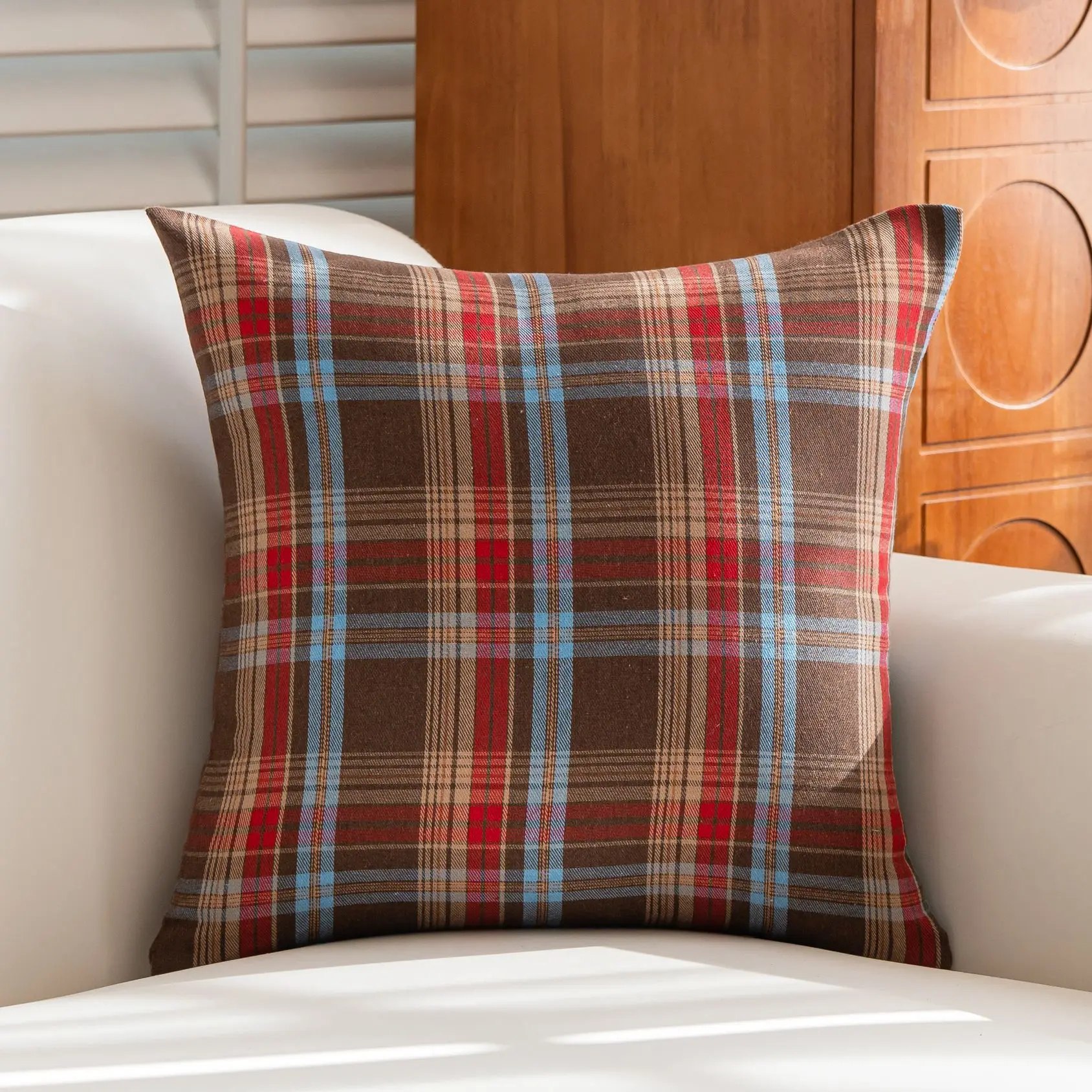 Poszewka na poduszkę w kratę tartan świąteczną — styl farmhouse 45x45 cm żółty