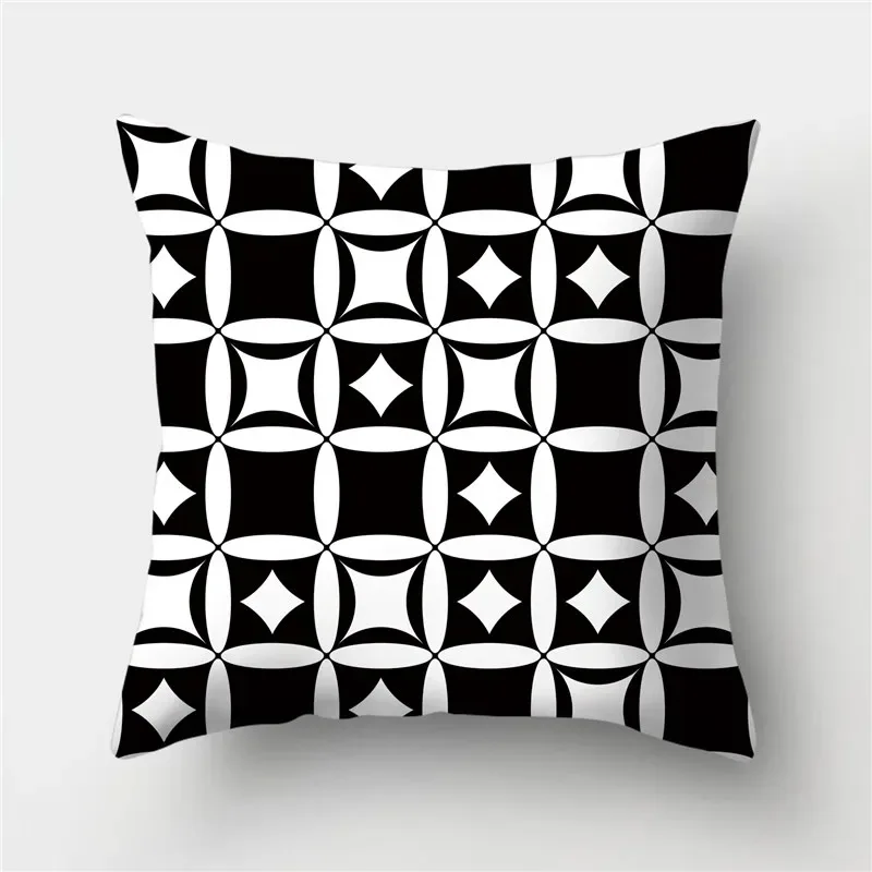Poszewka na poduszkę w geometryczne wzory 45x45 cm Auburn