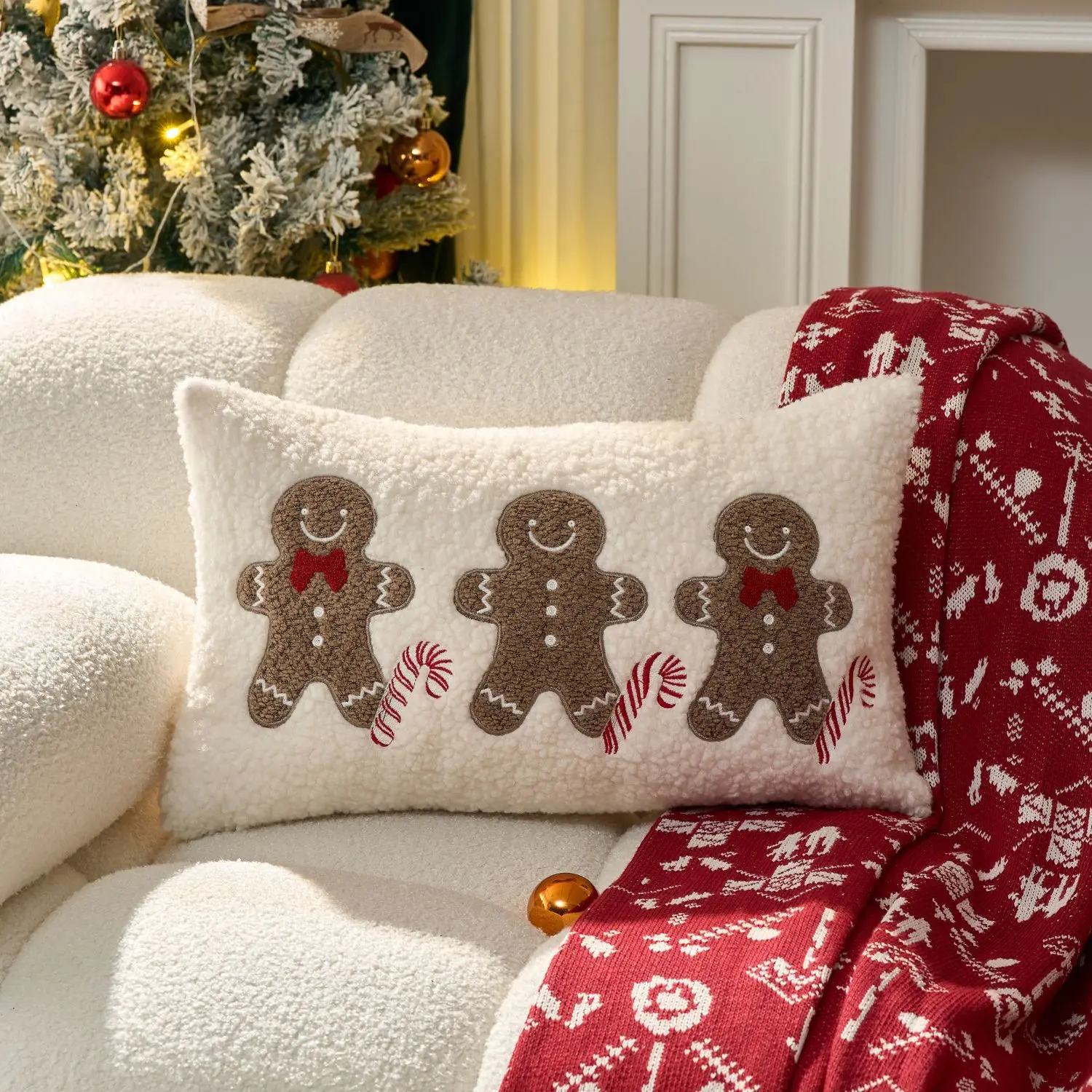 Poszewka świąteczna haftowana Merry Christmas na sofę Fioletowy