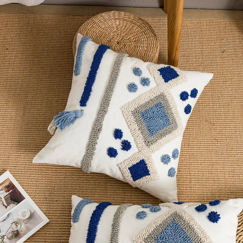 Poszewka tufted ręcznie robiona z frędzlami etno boho Czarny