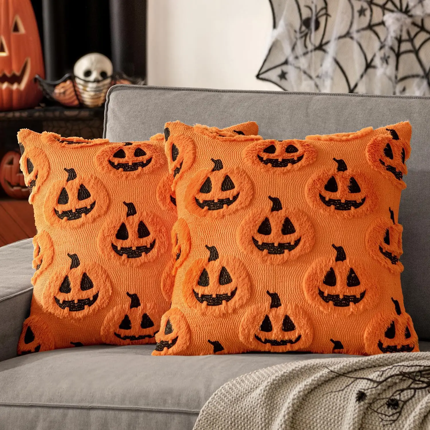 Poszewki na poduszki z duchem 3D na Halloween 45x45 cm - 2 szt. Beżowy